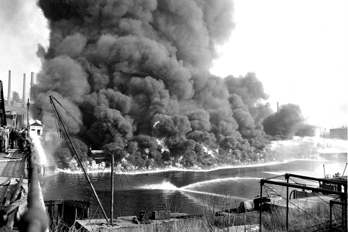 cayuhoga-river-fire